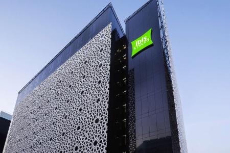 Отель Ibis Styles Dubai Airport Hotel в Дейра - ОАЭ