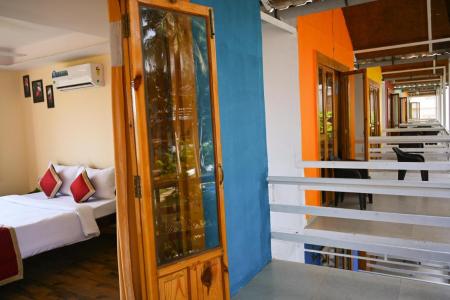 Отель Mulberry La Blanca Resort в Мандрем - Индия