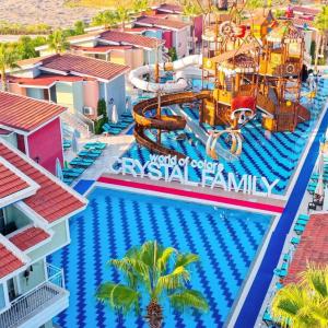 отель Crystal Club World of Colours