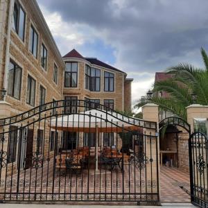 отель Восток