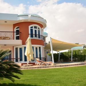 отель Sultan Gardens Villas