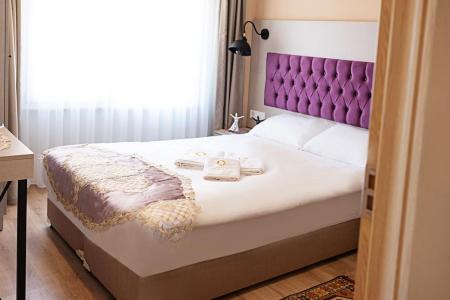 Отель The Lola Hotel в Стамбул - Турция