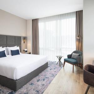 отель Delta Hotels By Marriott Istanbul Kagithane