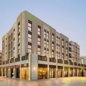 отель Ibis Styles Dubai Gold District