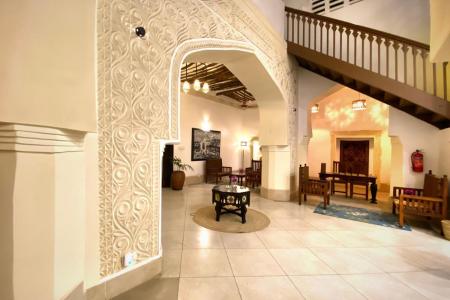 Отель Smiles Stone Town Hotel в Стоун Таун - Танзания