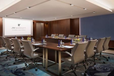 Отель JW Marriott Istanbul Bosphorus в Бейоглу (Пера) - Турция