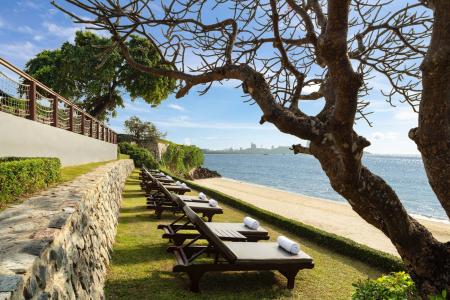 Отель Dusit Thani Pattaya в Паттайя Север - Таиланд