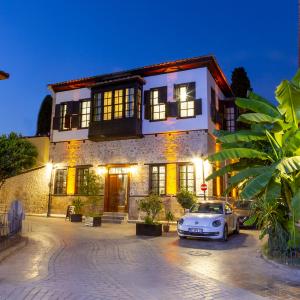 отель Cedrus Hotel