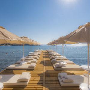 отель La Brezza Suite & Hotel