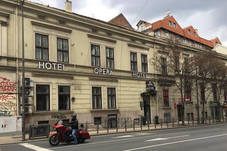 Отель Hotel Opera Garni в Белград - Сербия