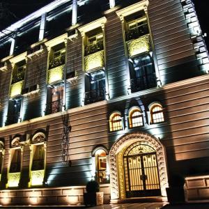 отель East Legend Hotel