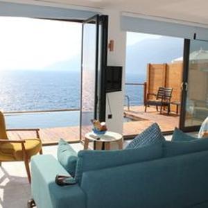 отель Mandalina Suites Luxury Boutique Hotel
