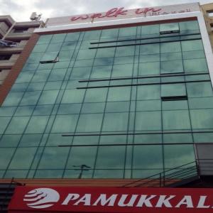 отель Walk In Hotel