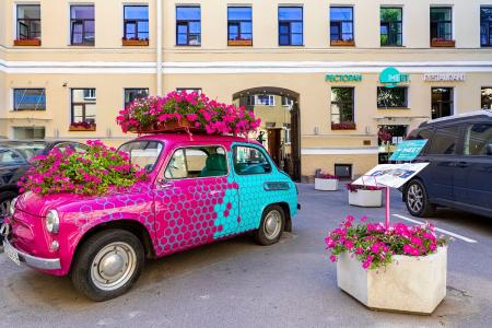 Отель IZZZI у Гостиного Двора в Санкт-Петербург - Россия