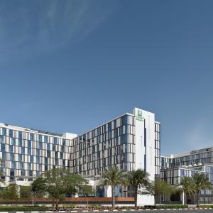 отель Holiday Inn Dubai al Maktoum Airport