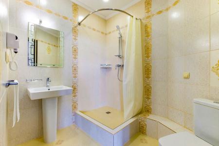 Отель Династия (Орджоникидзе) в Феодосия - Россия