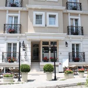 отель Hotel Novano