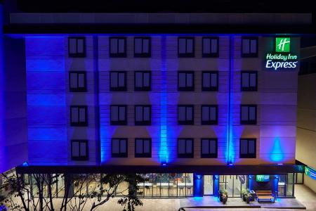 Отель Holiday Inn Express Istanbul - Atakoy Metro в Бахчелиэвлер - Турция