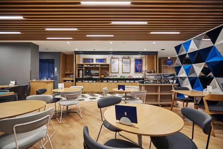 Отель Holiday Inn Express Istanbul - Atakoy Metro в Бахчелиэвлер - Турция