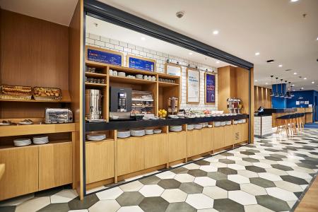 Отель Holiday Inn Express Istanbul - Atakoy Metro в Бахчелиэвлер - Турция