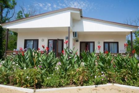 Отель Азовский (Песочное) в Крым - Россия