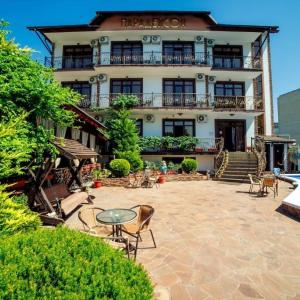 отель Парадейсон