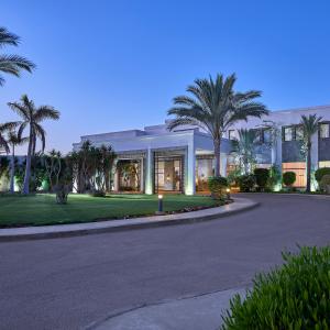 отель Jaz Crystal Resort