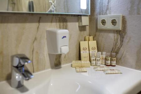 Отель Central City Hotel Makhachkala в Махачкала - Россия