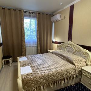 отель Золотой лотос