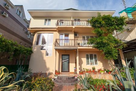 Отель Дельфин Отель (ул. Аллейная) в Адлер - Россия