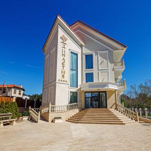 отель Династия