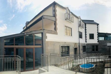 Отель Blur Inn Gallery в Ереван - Армения