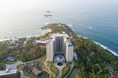 Отель Araliya Beach Resort & Spa в Унаватуна - Шри-Ланка