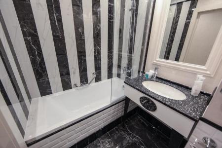 Отель Зазеркалье в Ялта - Россия