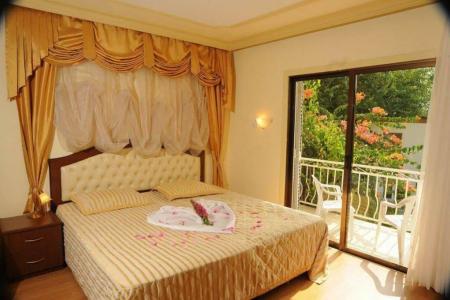 Отель Riverside Garden Resort в Кириния - Кипр