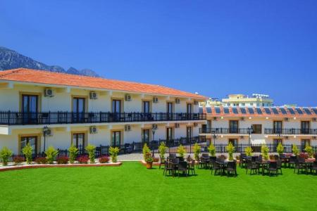 Отель Riverside Garden Resort в Кириния - Кипр