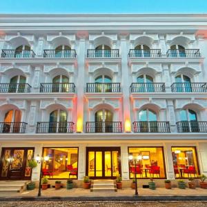 отель The Magnaura Palace