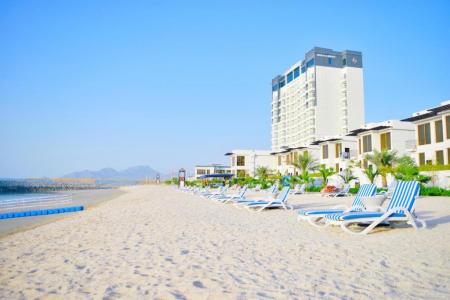 Отель Mirage Bab Al Bahr Beach Resort в Фуджейра - ОАЭ