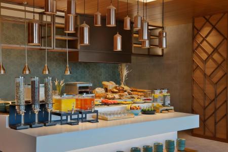 Отель Doubletree By Hilton Sharjah Waterfront Hotel & Residences в Шарджа - ОАЭ