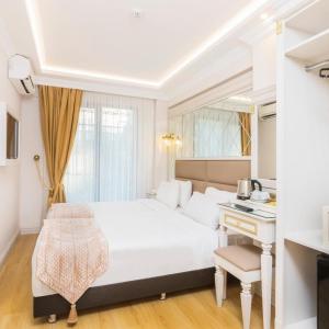 отель City Hall Hotel