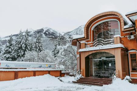 Отель Alm House в Поселок Красная Поляна - Россия