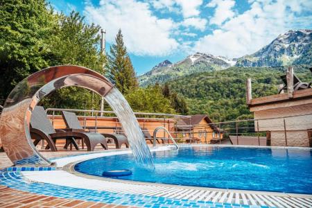 Отель Alm House в Поселок Красная Поляна - Россия