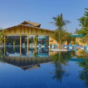 отель Anantara World Islands Dubai Resort