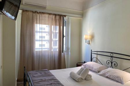 Отель Ionion в Пирей - Греция