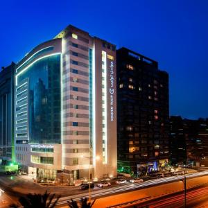 отель Golden Tulip Doha Hotel