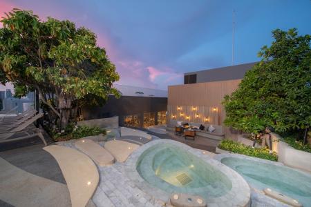 Отель Bayphere Hotel Pattaya в На Джомтьен - Таиланд