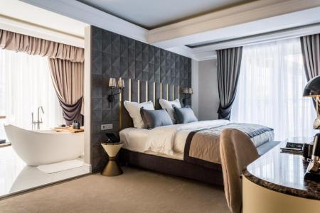 Отель History Boutique Hotel & SPA в Иркутск - Россия