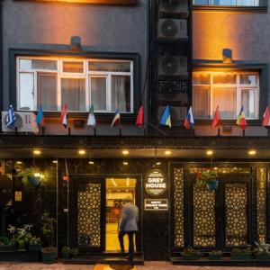 отель Grey House Hotel
