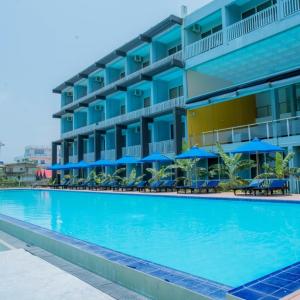 отель Trincomalee Beach Resort