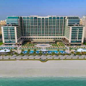 отель Hilton Dubai Palm Jumeirah